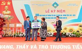 INVENCO tặng quà Trường tiểu học Lê Xuân Lan nhân kỷ niệm 100 năm thành lập trường